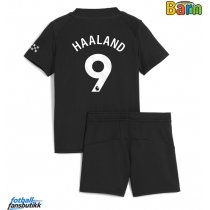 Manchester City Erling Haaland #9 Bortedraktsett Barn 2025-26 Kortermet (+ Korte bukser)